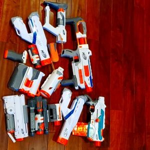 Nerf guns with accessories